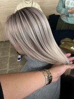 ハーパーズ 渋谷(harpers)&nbsp;ホワイトベージュシャドールーツバレイヤージュ