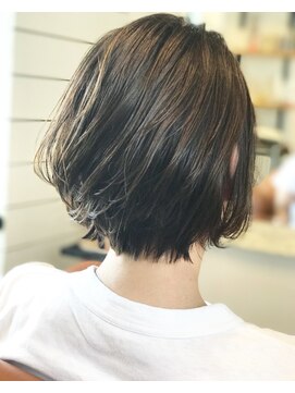 ラビリンス(Labyrinth) ショートボブ/ボブ/グレージュ/レイヤー