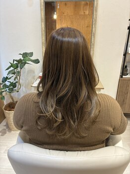 ミーユ(me you)の写真/《新静岡セノバすぐ！》こだわりのグレイカラーであなたらしい、美しさあふれるヘアに。