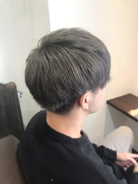 ノーブル(Noble) 【ブリーチ1回】ダブルカラーで黒髪からシルバーアッシュ♪