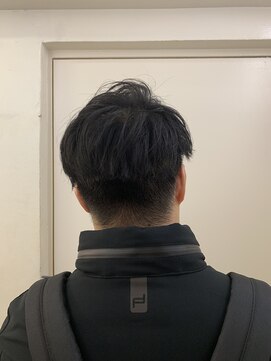 パティオン(PATIONN) サイドとバックはスッキリさっぱりスタイルで！前髪は長めに！