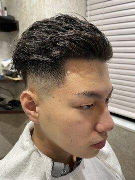 キタセンジュバーバー バイ ティーズ(KITASENJU BARBER by T's) ツイストスパイラル