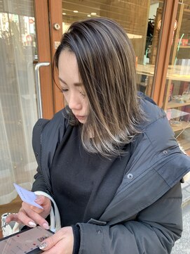 ハグ 横浜(HUG) たっぷりハイライト＊ミルクティーグレージュ