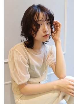 ネオリーブギンザ 銀座店(Neolive GINZA) 斜めバング/グレージュカラー/シルキーベージュ/ウルフレイヤー