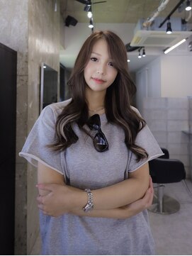 スラップス(SLAPS.) 暗めグレージュ  ロング　ポイントエクステ　大野城　美容室