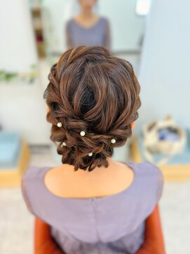 ウッドベル 東京駅前店(W’d BELL) アップスタイル