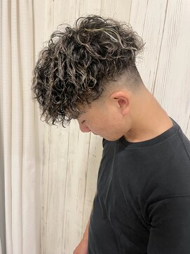 ルク(Luc.) 【一度はやってみたい】ハードスパイラル×ホワイトハイライト