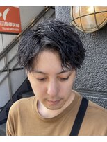 フリーク バーバーショップ 都島店(FREAK BARBER SHOP) ショートセンターパートツイストスパイラルパーマ