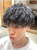 ツイストスパイラル/メンズマッシュショート/波巻きパーマ/眉毛