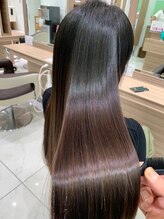 アイロンの入れ方にこだわるから毛先の質感が柔らかくなります！