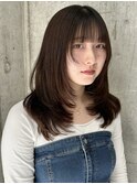 ぱっつん前髪×ワンカールで決まるトレンドロングレイヤー表参道