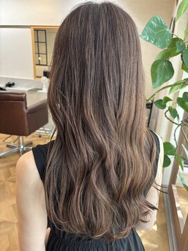 インビテーション(invitation) ヘーゼルアッシュブラウン