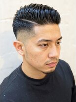 ゼロスバーバー(0's BARBER SHOP)&nbsp;スキンフェード/バーバースタイル/73/ビジネス/アップバング