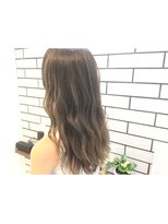 スケッチ(sketcH)&nbsp;【sketcH.お客様ヘア】ゆるふわウェーブの外国人風ハイライト