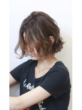 クラン(clan) clan<小顔アッシュカラー ボブ>