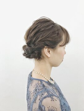 ハロウ ゆるっとシニヨン