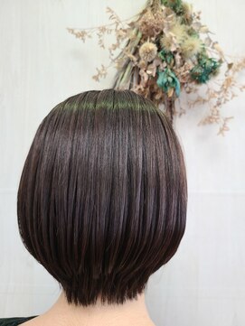 プランタン(Printemps) レイヤーショートショートボブ大人ショートボブ耳かけショート