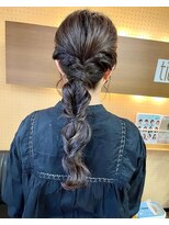 タイズセカンドインパクト(ties second impact) ロングヘアアレンジ