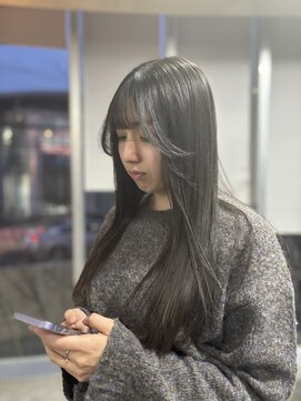 ニーゼロゼロナナ(2007) 小顔カットと酸性ストレート