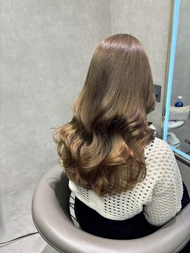 ニーナ ビューティーサロン(NINA Beauty Salon) ヘーゼルベージュ