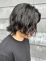 ヒュイル バイ ニアウ(Hwyl by Niau) メンズマッシュセンターパートスパイラルパーマニュアンスパーマ