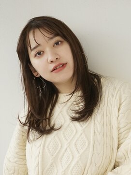 シルフィ(sylph) ミディアムロング美髪ストレート_明るめのカラー♪