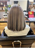 明るめカラーのボブ