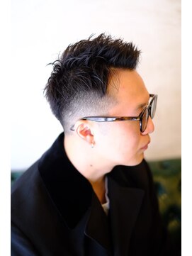 ブロートーキョーバーバーショップ 神田店(Bro Tokyo BARBERSHOP) アップバング