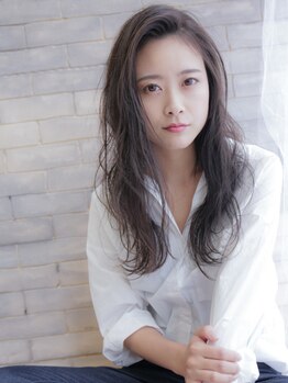 トレフル(trefle)の写真/【今出川駅徒歩1分】伸ばし中の髪も美しく。毛先や顔回り、レイヤー…少しの変化でお洒落をより楽しめる。