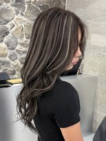 リュストル 町田(LUSTRE)&nbsp;「透明感×立体感で魅せる大人ハイライトカラー」