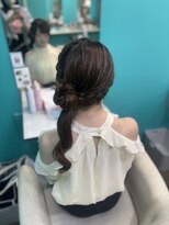 リエラ 新宿(RIERA) シンプル片くるみポニー