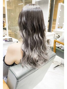 デイズ(days) 夏カラーイメチェン☆グラデーションカラーデザインカラー美髪