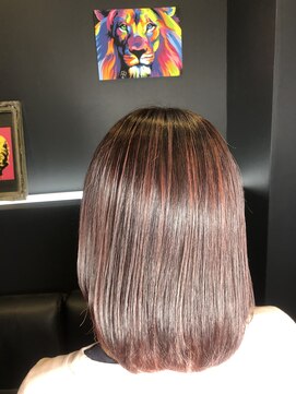 サローネデ アグスティナ バイ サンバンチ(salones de agustina by sanbanchi) ボブ　　【agustina   TAKAKO】