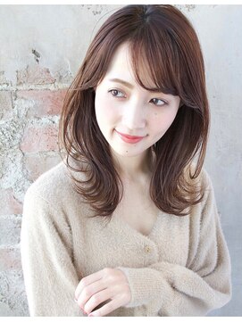 アフロート ルヴア(AFLOAT RUVUA) 「ショコラブラウン」×【ふわっきゅっ大人くびれレイヤー】京佳