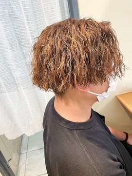 キャンバス バイ ネオリーブ 横浜西口(Canvas by neo.) センターパートツイストスパイラルパーマ【横浜】