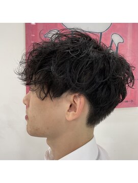 ロンドアジュール 横浜(Lond azur) 緩めスパイラル×刈り上げマッシュ