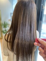 グリッター (Glitter)&nbsp;博多美容室【Glitter】 艶髪セミロング