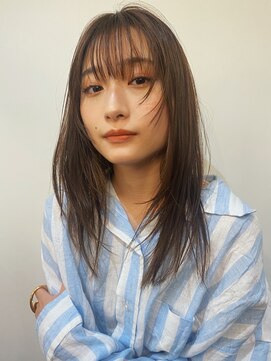 ラマナ(Lamana) 攻めすぎないストレートレイヤースタイル