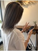 肌に馴染むバレイヤージュ
