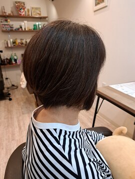 ラファミリア(la famiglia) ミセスカットカラーカラー