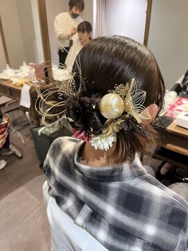 着付けヘアセット専門店 ウィズ(With) アシンメトリー ストレートアップ