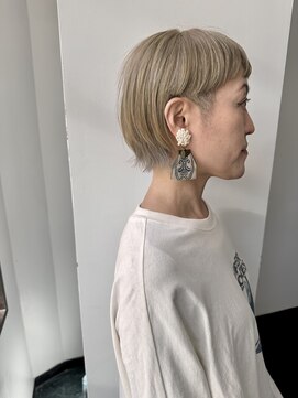 ニコ(Nico) ダブルカラー/ブリーチ/ミルクティーアッシュ/ショート