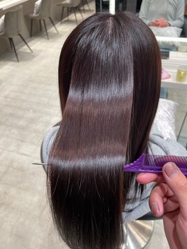 ロンドローズ 名古屋(Lond damaskRose) ブリーチ 学割 オリーブベージュ レイヤーカット リタッチ 656