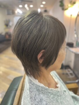 ビィーワンイースト(Be 1 EAST) ミディアムレイヤー