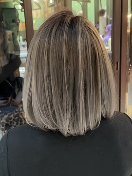 スリー(three) shadow roots