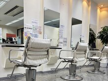 サロンイズディス(Salon is this)