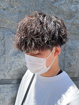 エルマーク 神戸三宮(L-MARK) スパイラルパーマツイストパーマアップバング短髪メッシュ