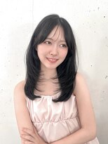 ビーチ(BEACH)&nbsp;ふわっと動くナチュラルレイヤーグレージュカラー