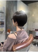【丸みショートで美シルエット】
