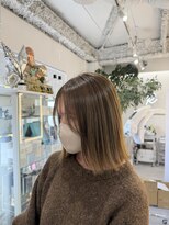 スパーブ(SUPERB)&nbsp;切りっぱなしボブ×オリーブベージュ